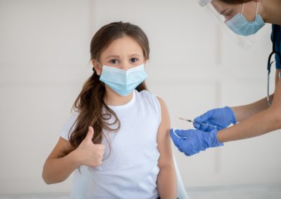 Lo que debemos saber sobre vacunación COVID-19 en pediatría